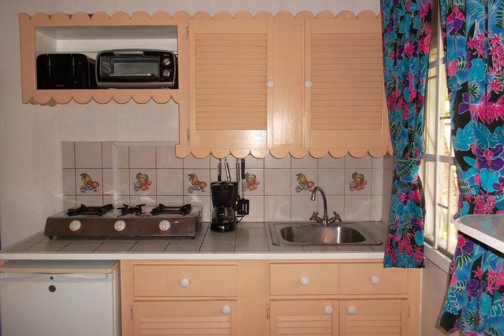 Beach Guest House Cleverdale Bridgetown Ngoại thất bức ảnh